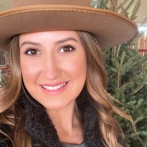 Meet your Posher, Martina